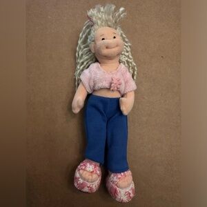 Beanie boppers 2002 doll  “Sweet Sally” 9 inches in hight
